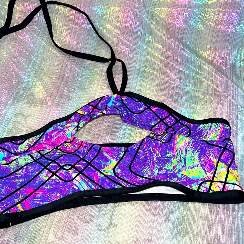 New Keyhole Rave Top - Picture 5 of 8